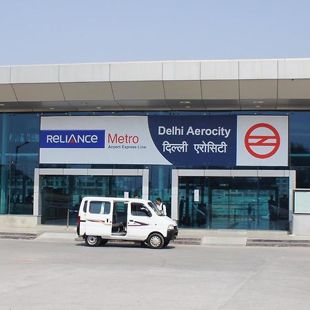 Airport Hotel Edge Home Stay Nowe Delhi Zewnętrze zdjęcie