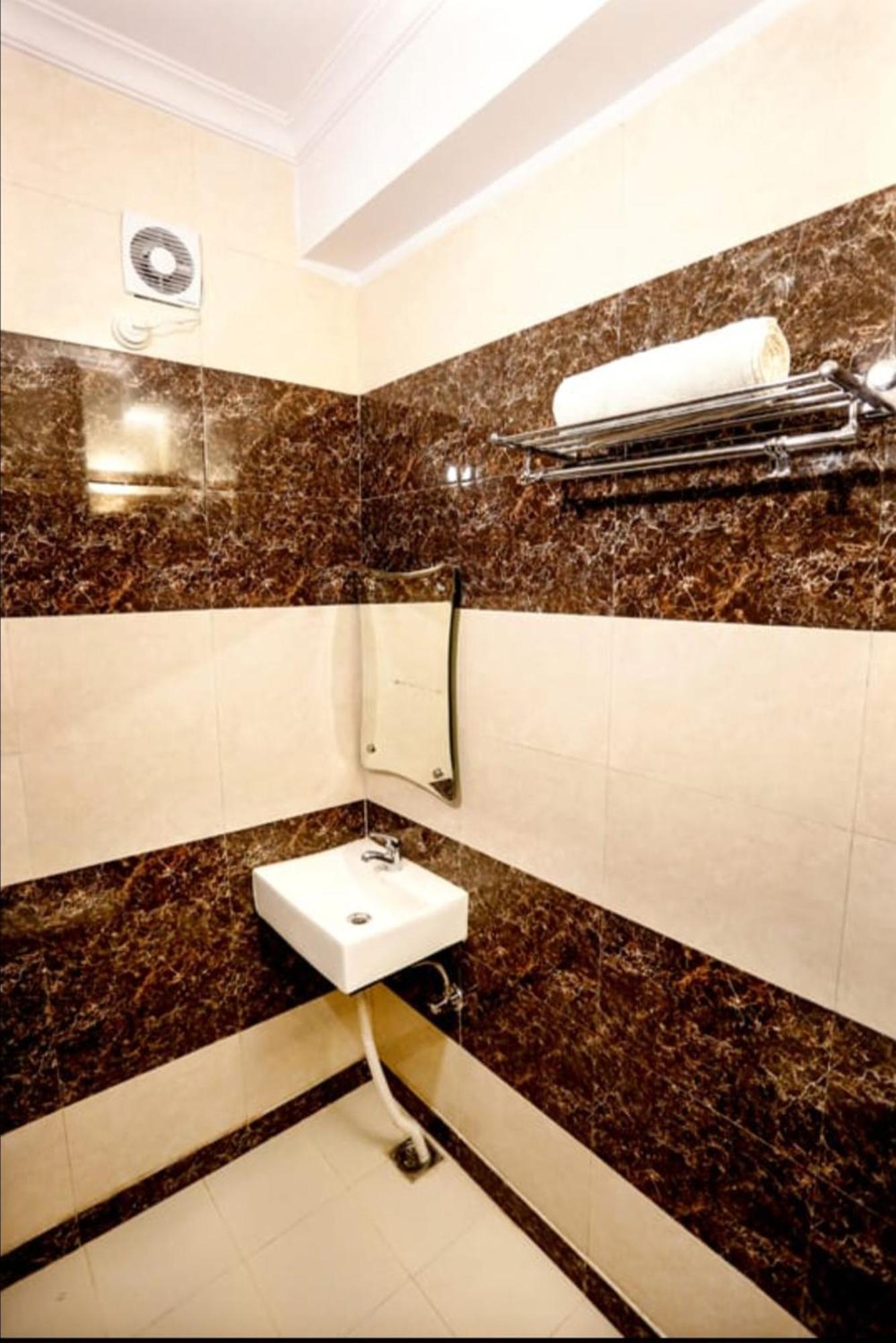 Airport Hotel Edge Home Stay Nowe Delhi Zewnętrze zdjęcie