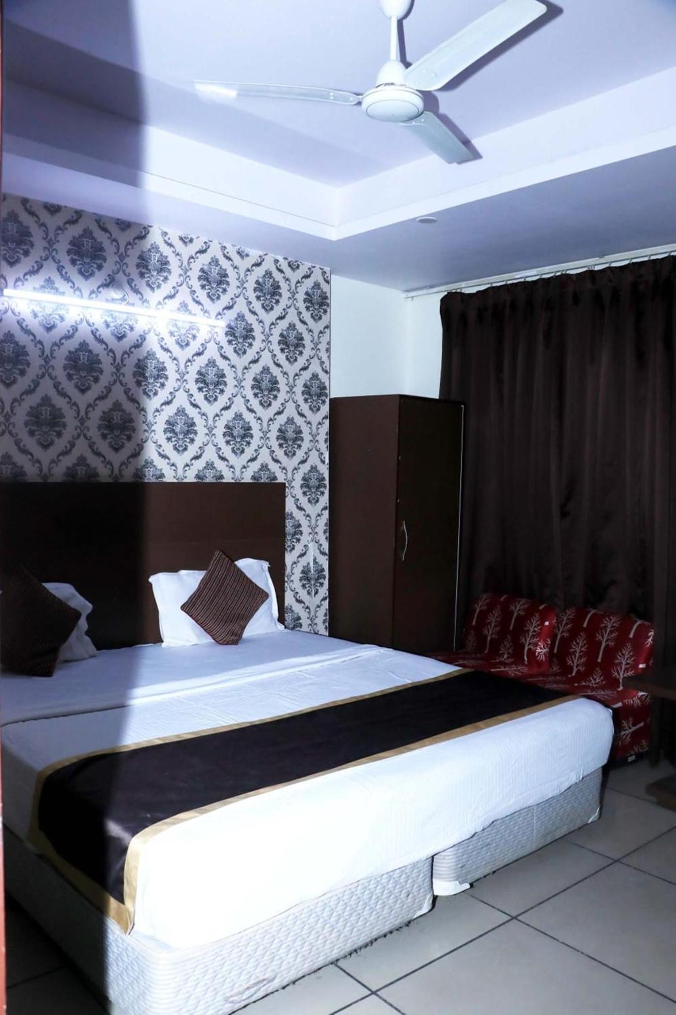 Airport Hotel Edge Home Stay Nowe Delhi Zewnętrze zdjęcie