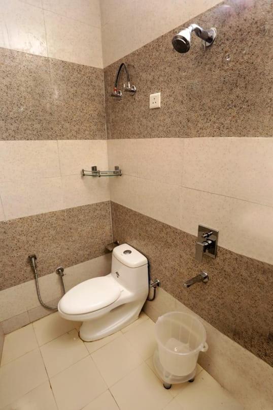 Airport Hotel Edge Home Stay Nowe Delhi Zewnętrze zdjęcie