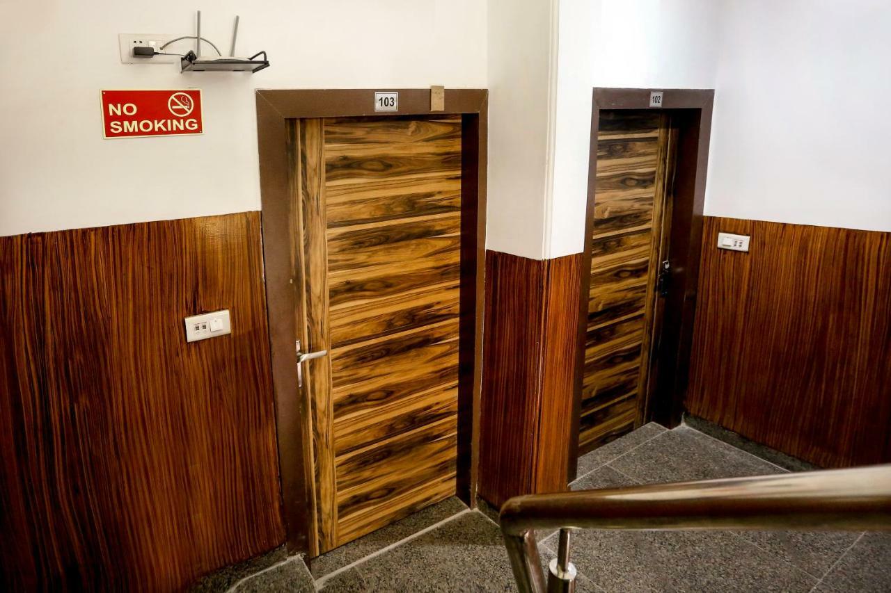 Airport Hotel Edge Home Stay Nowe Delhi Zewnętrze zdjęcie