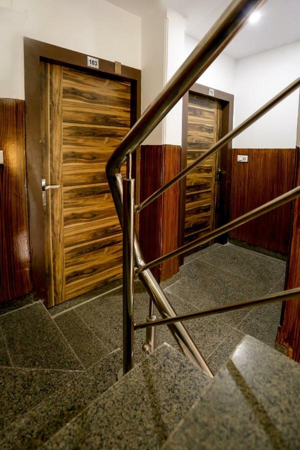 Airport Hotel Edge Home Stay Nowe Delhi Zewnętrze zdjęcie