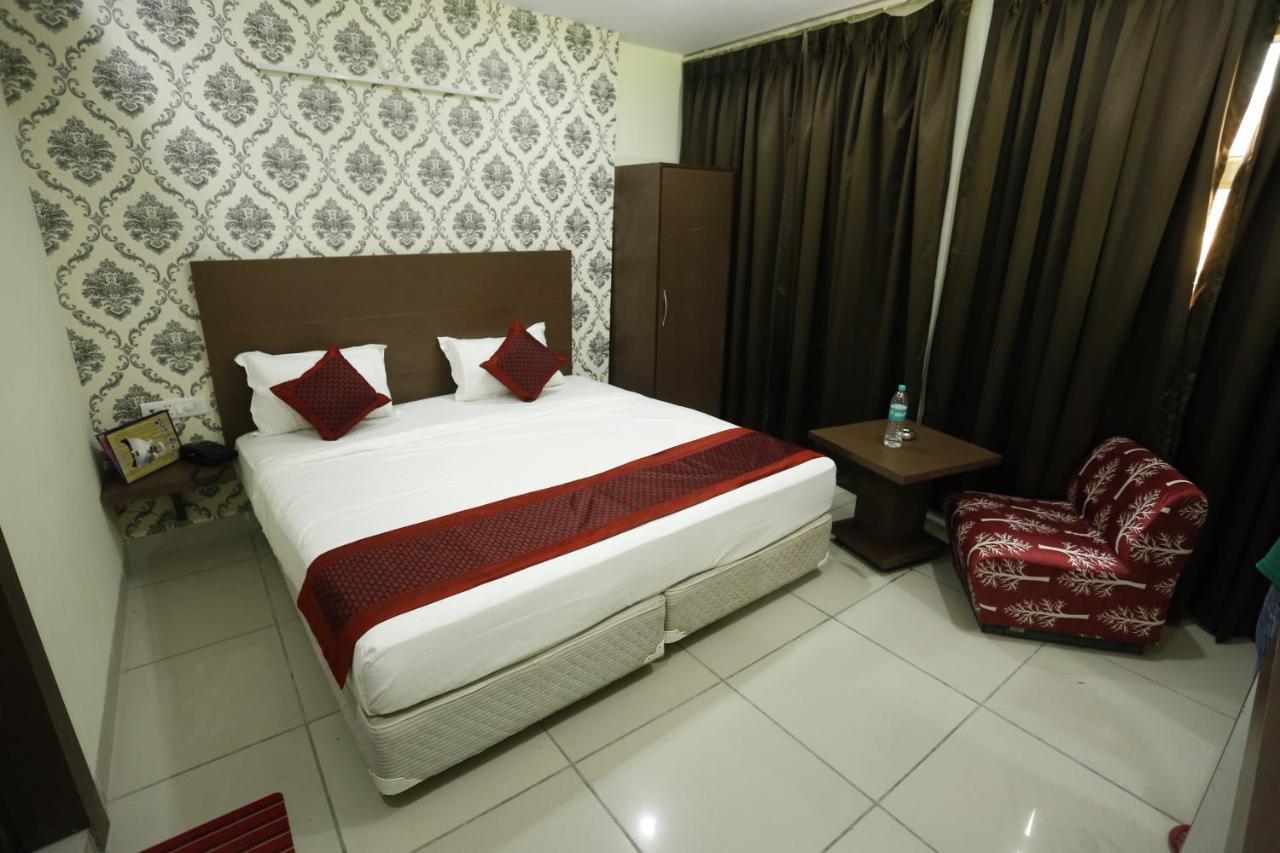 Airport Hotel Edge Home Stay Nowe Delhi Zewnętrze zdjęcie