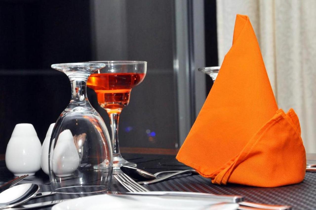 Airport Hotel Edge Home Stay Nowe Delhi Zewnętrze zdjęcie