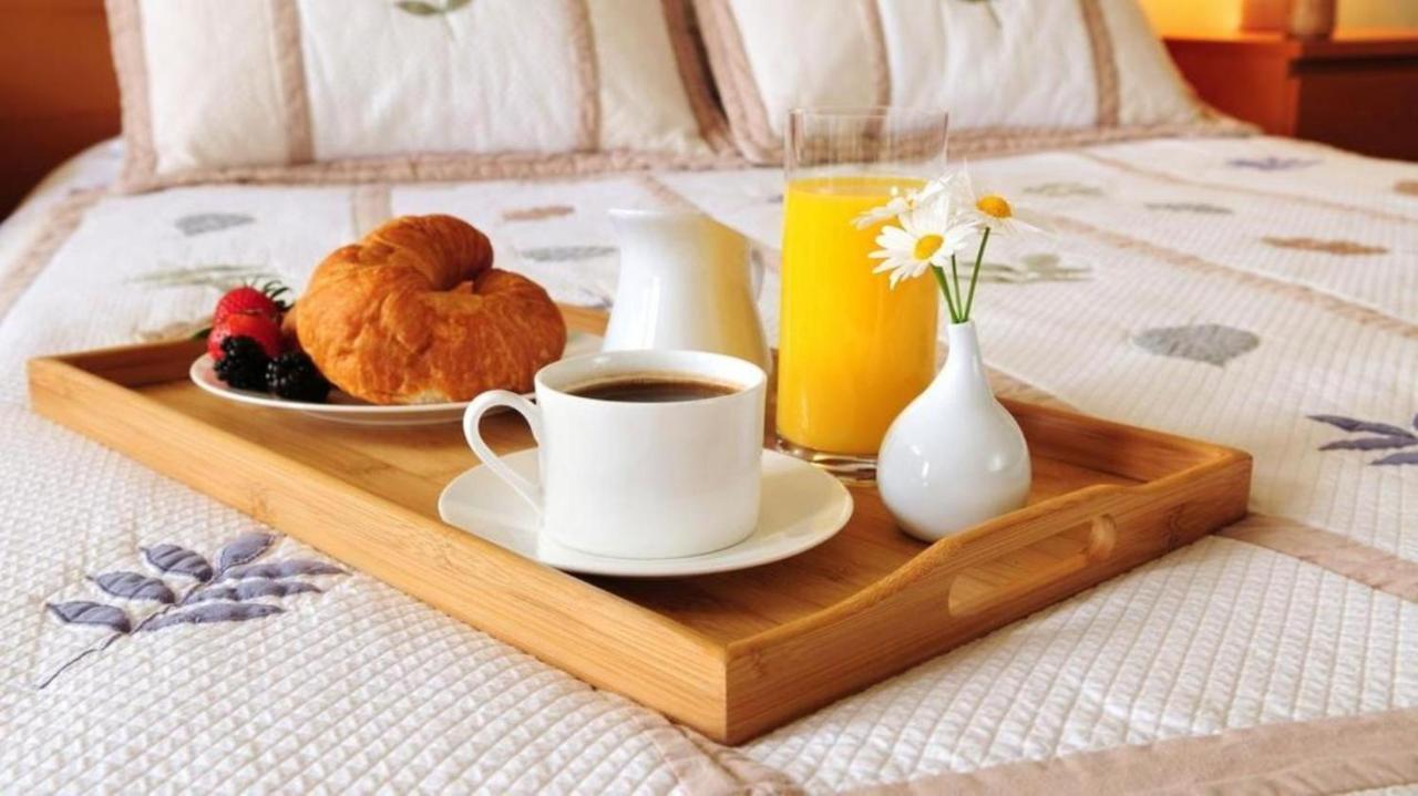 Airport Hotel Edge Home Stay Nowe Delhi Zewnętrze zdjęcie